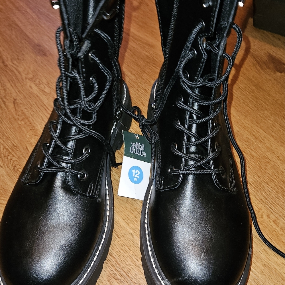 Wild Fable Black Women's Logan Lug Combat Boots w Memory Foam Insole size 12 W - Picture 4 of 10